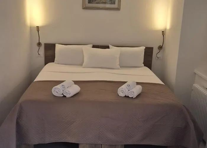 לינה וארוחת בוקר Al Vicolo *